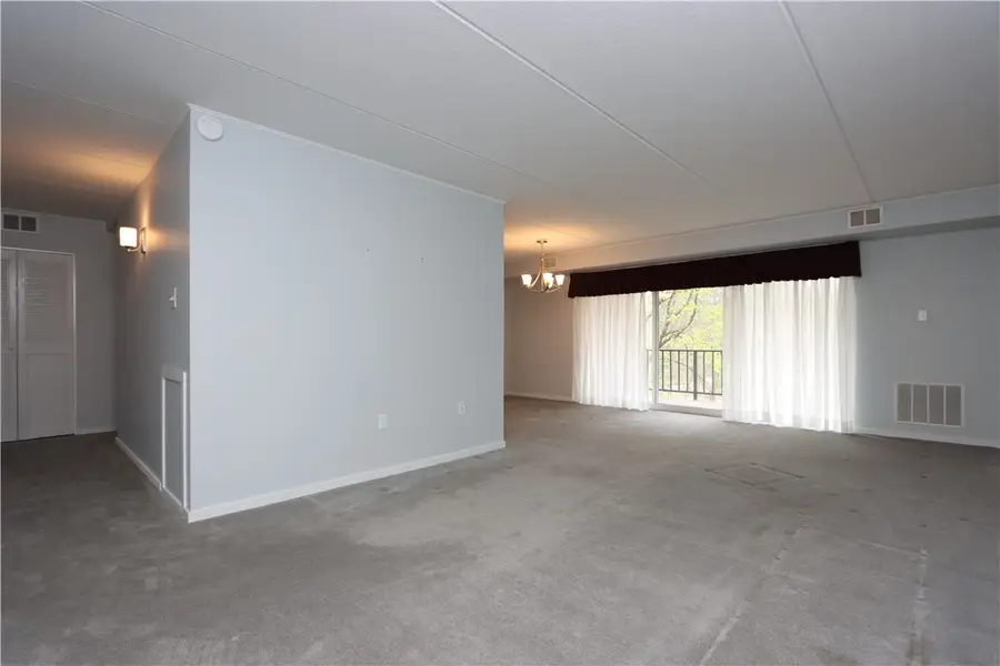 595 Calais Dr #224, Pittsburgh, PA 15237 - #3