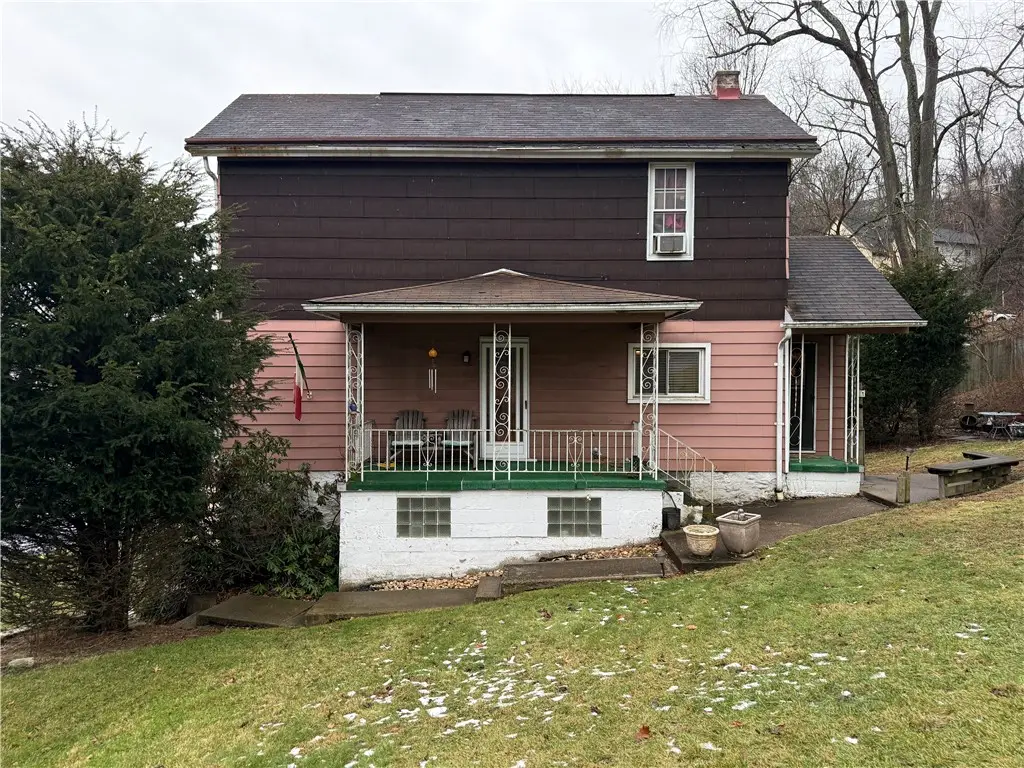 727 Thompson Str, Turtle Creek, PA 15145 - #1