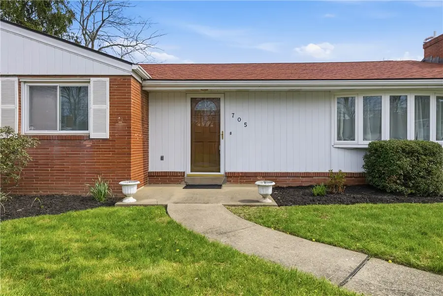 705 Willruth Dr, Allison Park, PA 15101 - #2