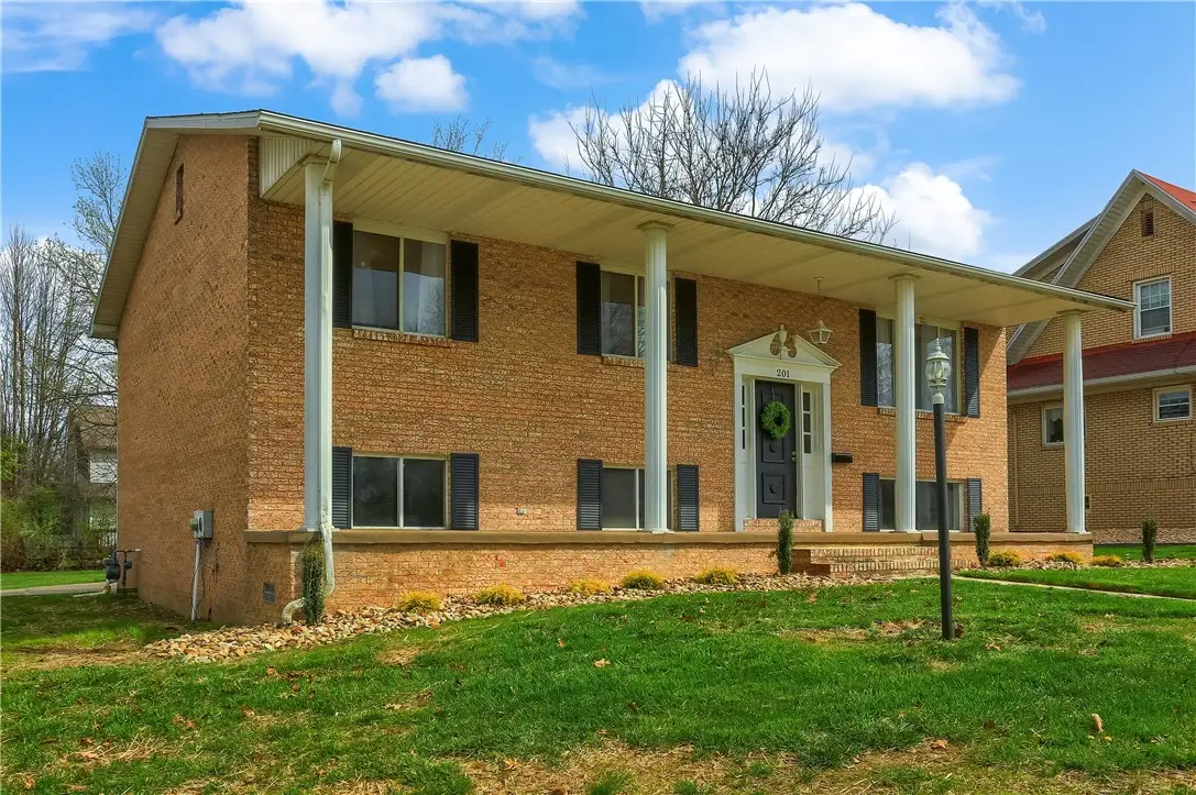 201 E Hazelcroft Ave, New Castle, PA 16105 - #1