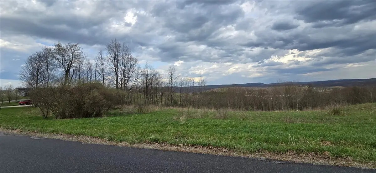 148 Terrapin Dr, Windber, PA 15963 - #1