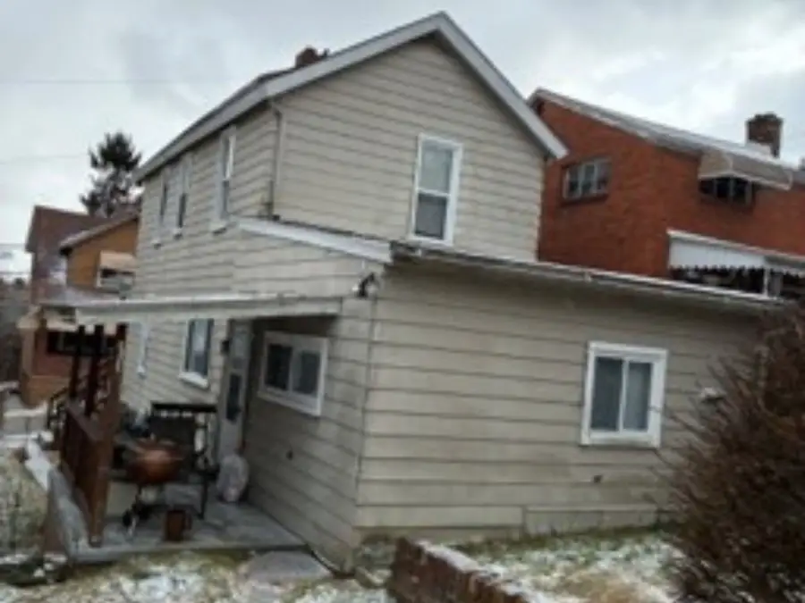 226 Laredo St, McKeesport, PA 15133 - #2