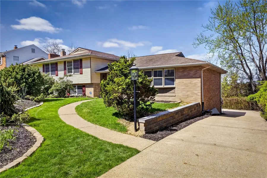1768 Taper Dr, Pittsburgh, PA 15241 - #3