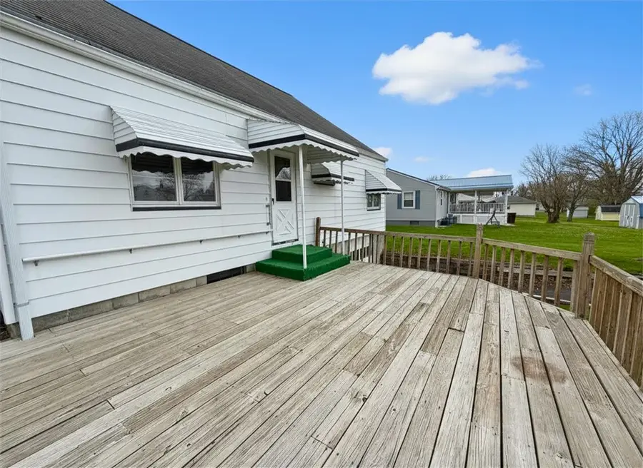 423 Flower Ave, Grove City, PA 16127 - #3