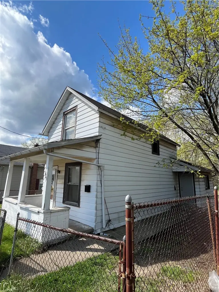 439 Malleable St, Sharon, PA 16146 - #2