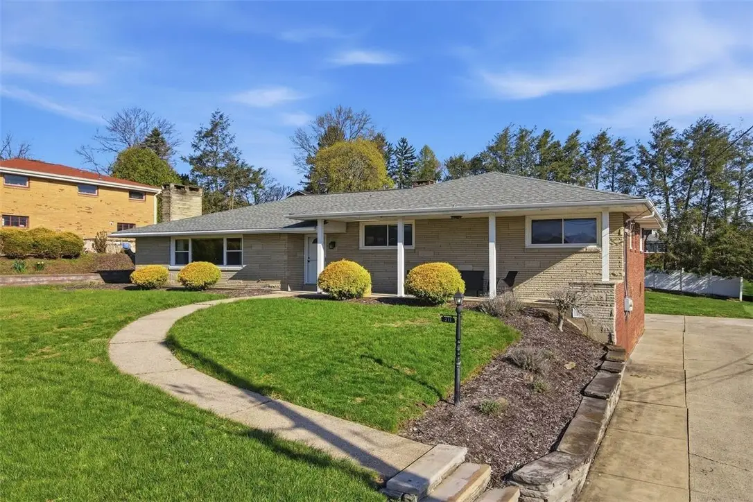 211 Pinecrest Dr, Pittsburgh, PA 15237 - #1