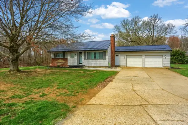 137 Lapin Ln, Pulaski, PA 16143