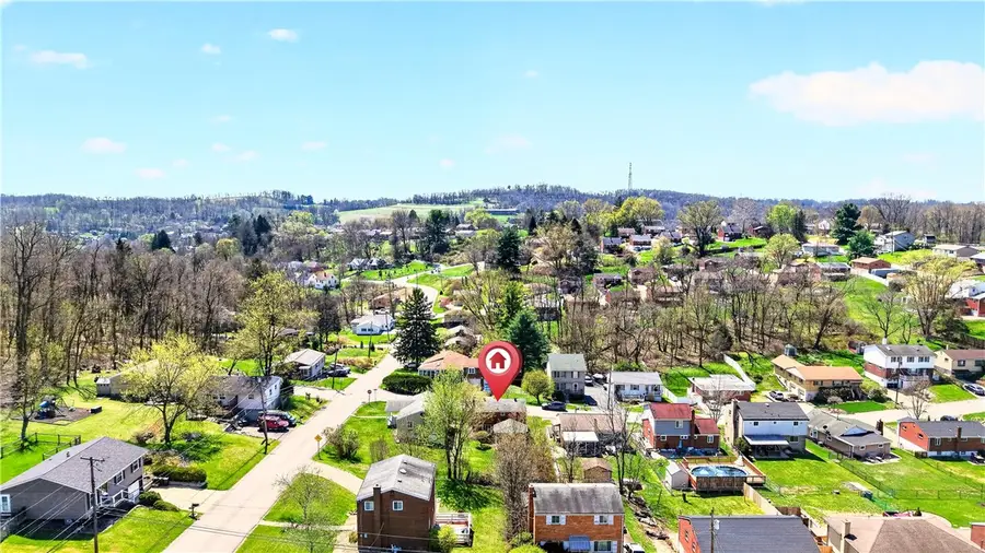 1543 Roosevelt Ave, South Park, PA 15129 - #3