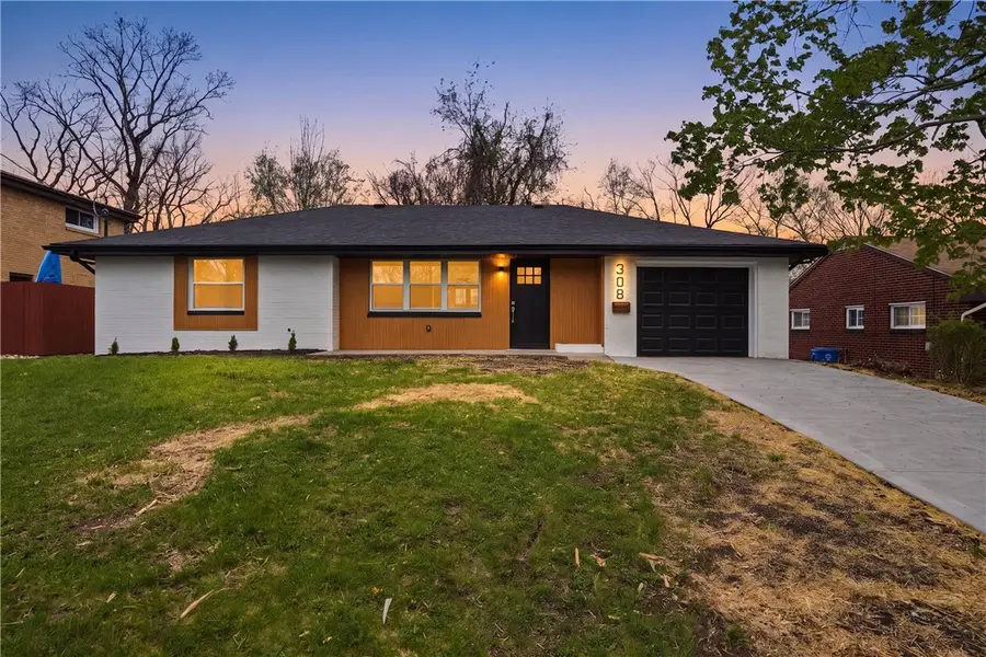 308 Glenmore St, New Kensington, PA 15068 - #2