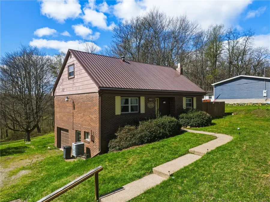117 Carries Dr, Burgettstown, PA 15021 - #2