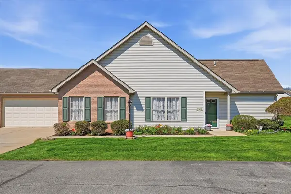 1064 Timberwood Dr, Beaver Falls, PA 15010