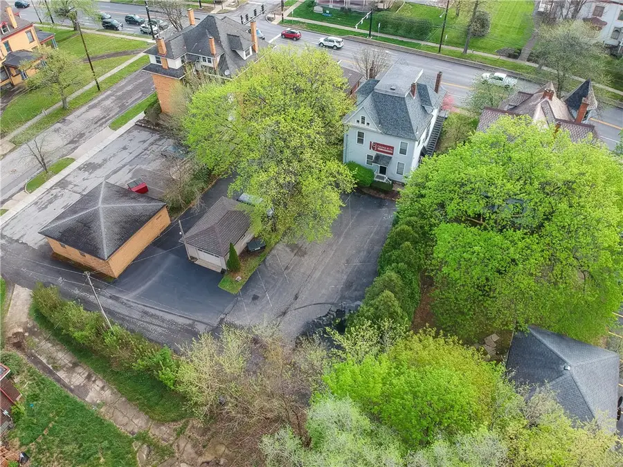 409 N Jefferson St, New Castle, PA 16101 - #2