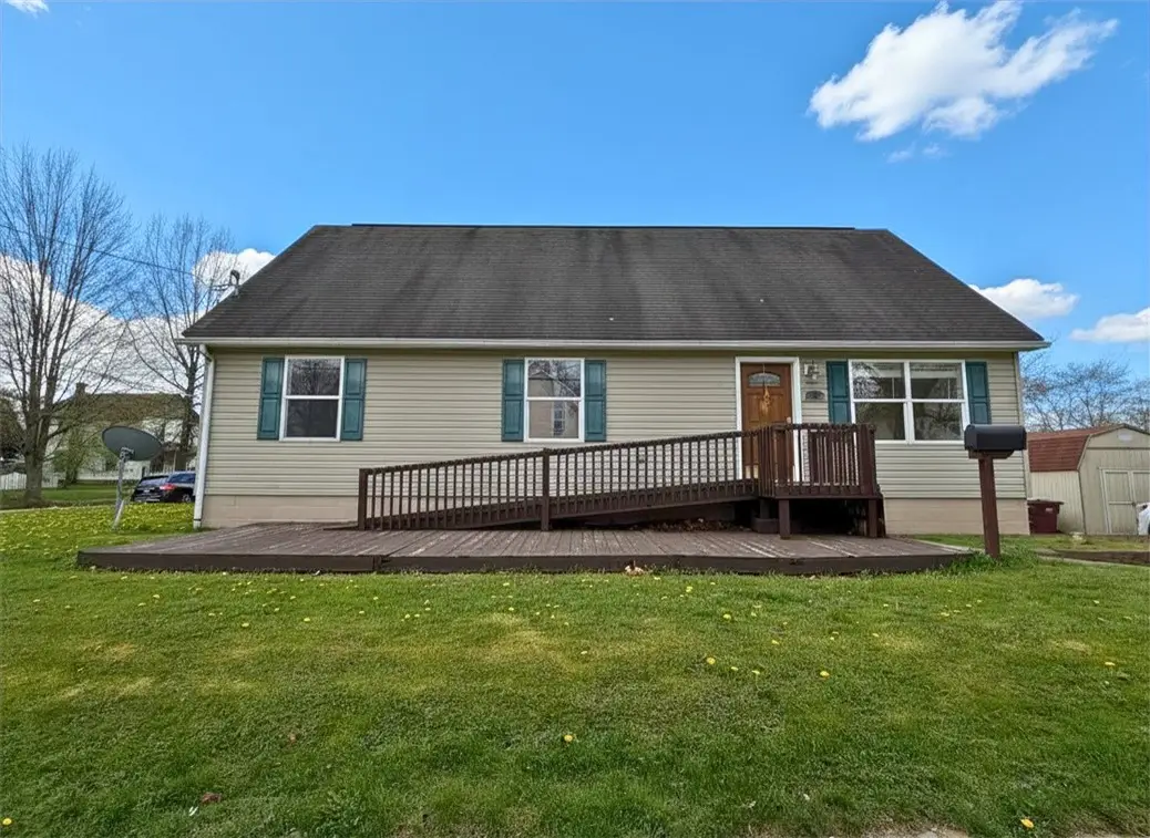 402 W Poplar Street, Grove City, PA 16127 - #1