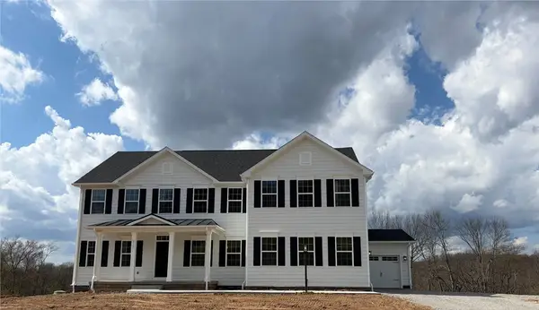 317 Pinewood Drive, Adams Twp, PA 16046