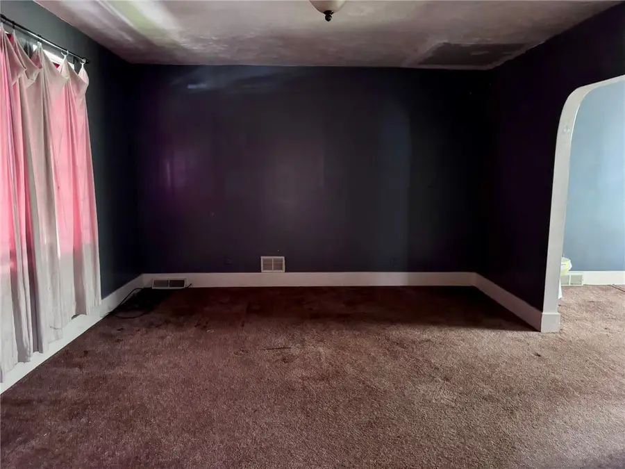 2010 Victoria Ave, New Kensington, PA 15068 - #3