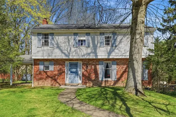 108 Oxbridge Dr, Pittsburgh, PA 15237
