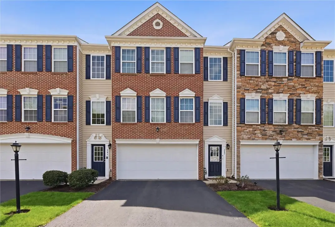 242 Grace Manor Dr, Coraopolis, PA 15108 - #1