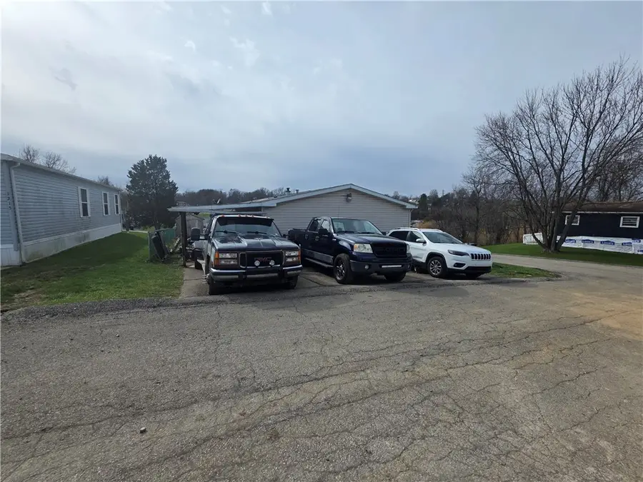 1216 Sherwood Dr, Elizabeth, PA 15037 - #2