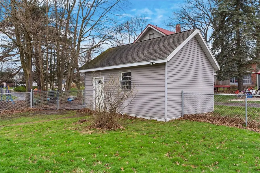 2003 Delaware Ave, New Castle, PA 16105 - #2