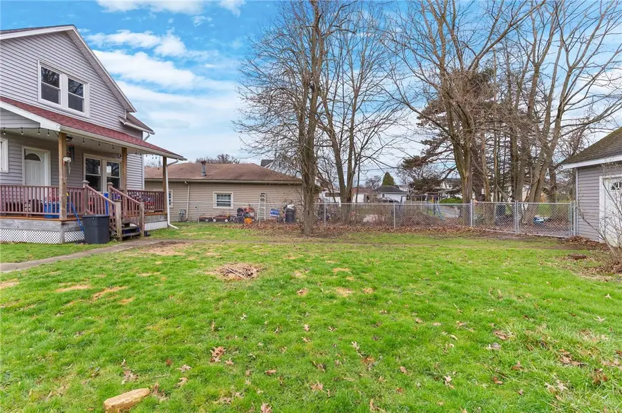 2003 Delaware Ave, New Castle, PA 16105 - #3