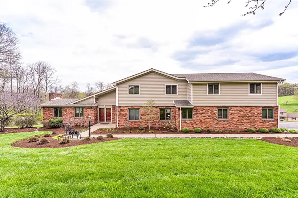 3 Scenery Hill Dr, Greensburg, PA 15601