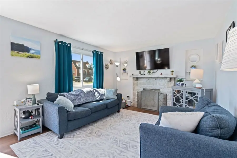 460 Jenne Drive, Pittsburgh, PA 15236 - #3