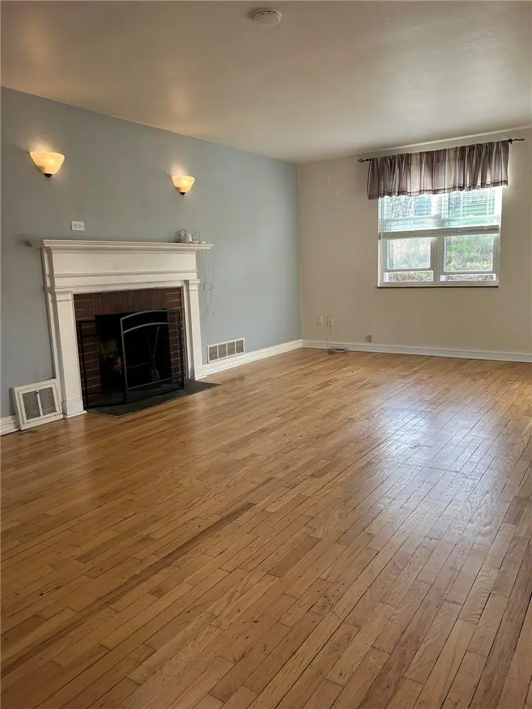 5360 Spring Valley Drive, Pittsburgh, PA 15236 - #3