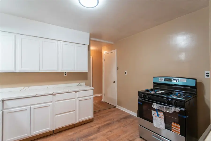 194 Woodridge Dr, Beaver, PA 15009 - #2