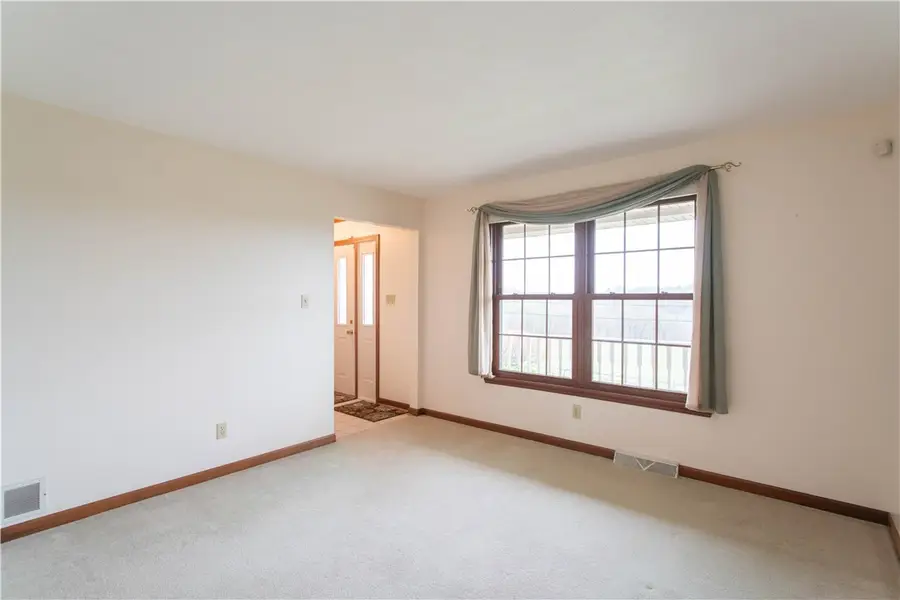 128 Moffett Run Road, Aliquippa, PA 15001 - #3