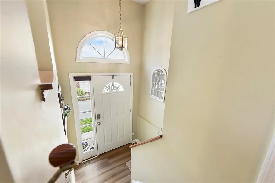 2 Cherryhurst Ln, Bridgeville, PA 15017 - #2