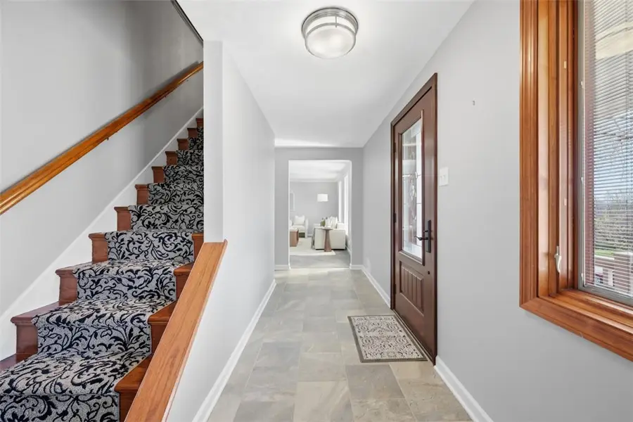 5806 Glen Hill Drive, Bethel Park, PA 15102 - #3