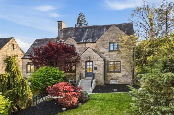 552 Greenhurst Dr, Pittsburgh, PA 15243