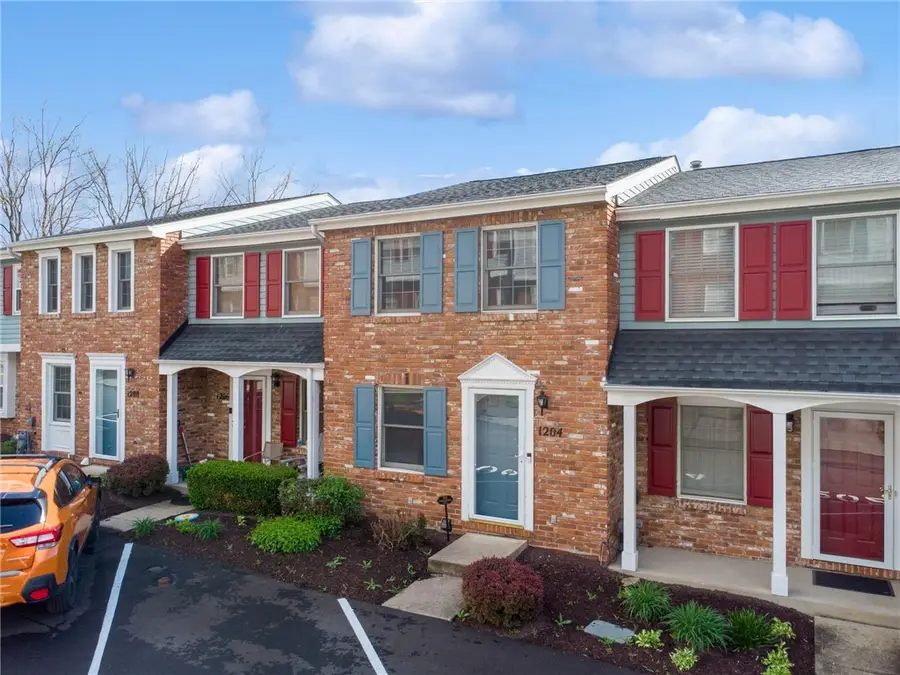 1204 Timberidge Dr, Bethel Park, PA 15102 - #3