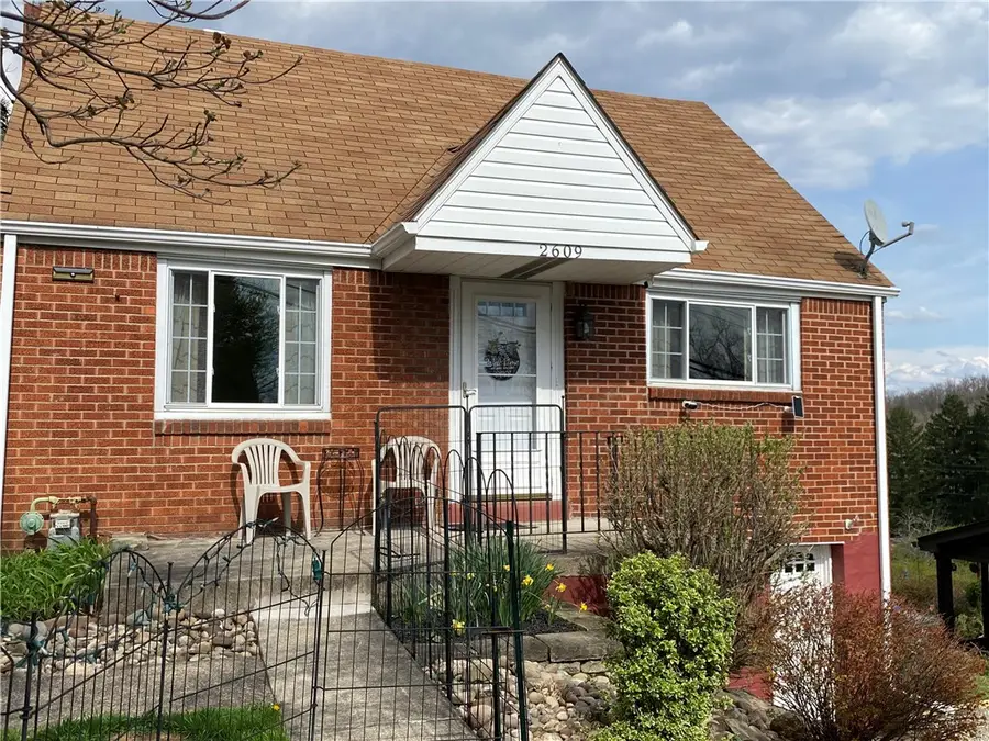 2609 Mohawk St, White Oak, PA 15131 - #2