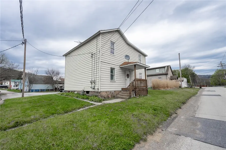 185 Front St, Robinson, PA 15949 - #2