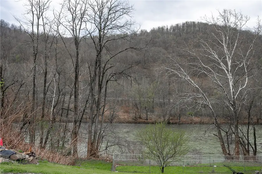 185 Front St, Robinson, PA 15949 - #3