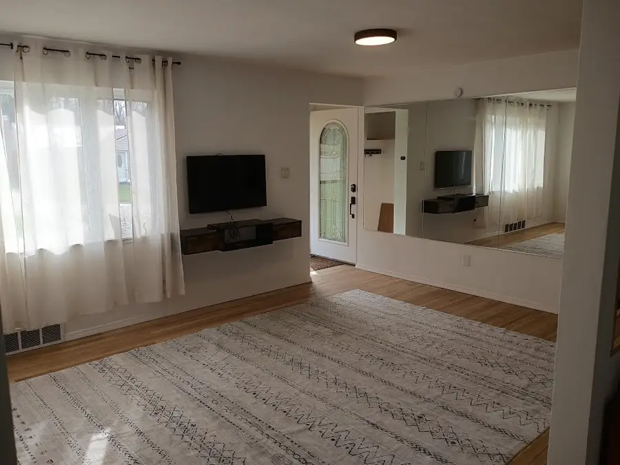 10920 Highpoint Dr, Pittsburgh, PA 15235 - #3