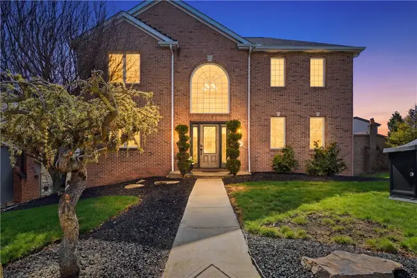 33 Mason Dr, Coraopolis, PA 15108