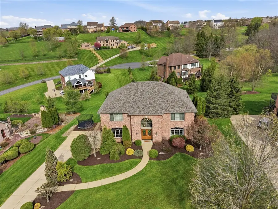 315 Fox Run Dr, Venetia, PA 15367 - #2