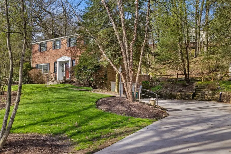 112 Eton Dr, Pittsburgh, PA 15215 - #3