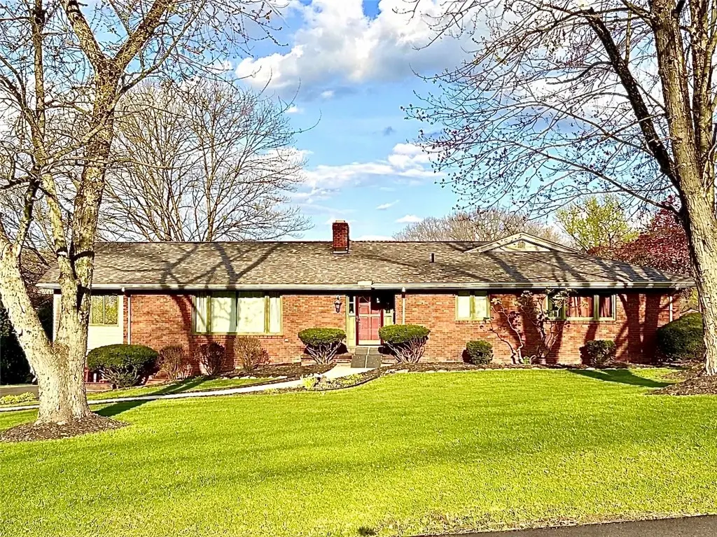 110 Whitehill Dr, New Castle, PA 16105 - #1