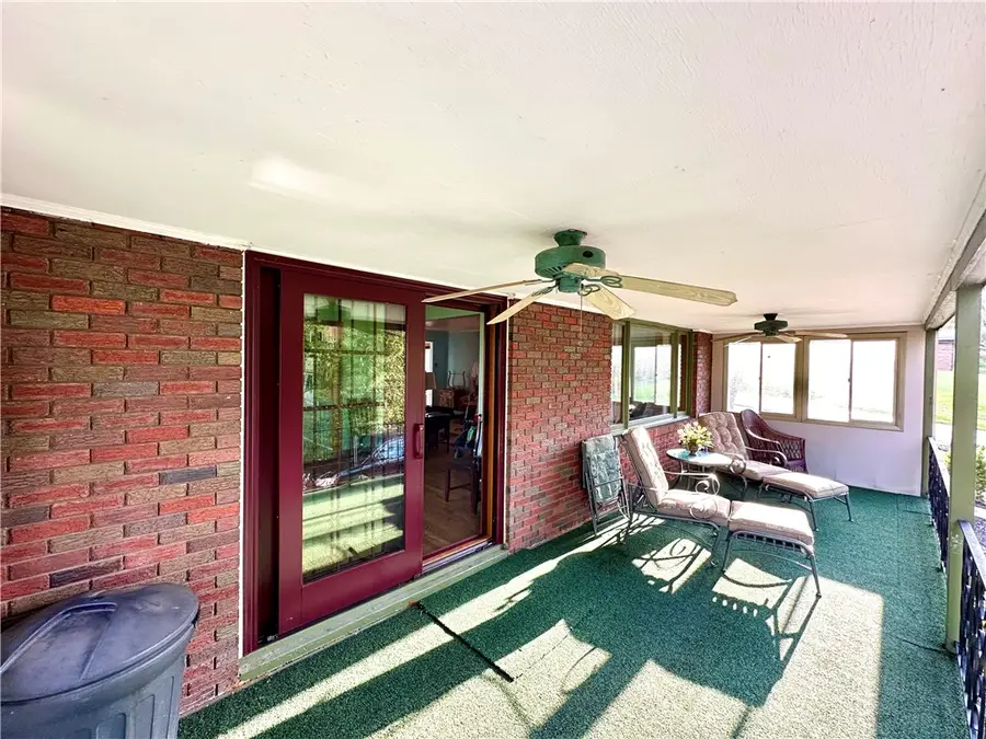 110 Whitehill Dr, New Castle, PA 16105 - #3