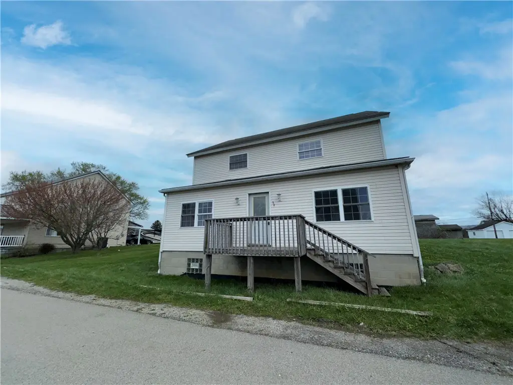 39 2nd St, Uniontown, PA 15401 - #1