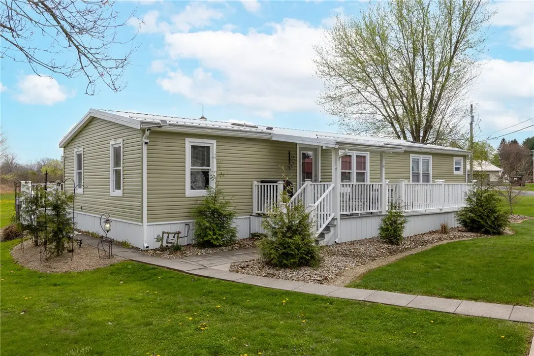 14 Emerald Dr, Grove City, PA 16127 - #1