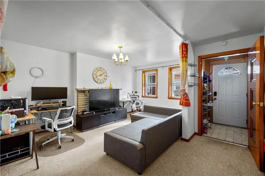 3211 Joe Hammer Square, Pittsburgh, PA 15213 - #2