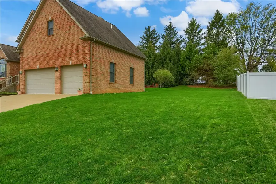 202 Keystone Xing, Clinton, PA 15026 - #3