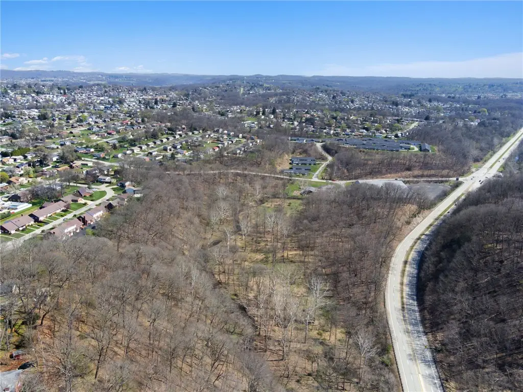 706 Craigdell Rd, New Kensington, PA 15068 - #1