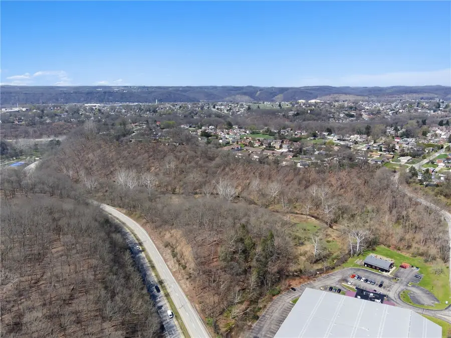 706 Craigdell Rd, New Kensington, PA 15068 - #3