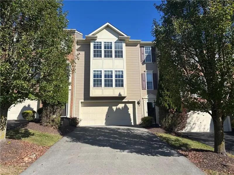 2006 Overlook Ct, Canonsburg, PA 15317 - #2