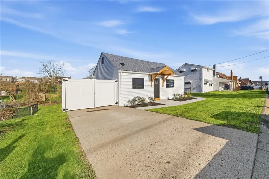 1216 Eckert Rd., Monaca, PA 15061 - #3